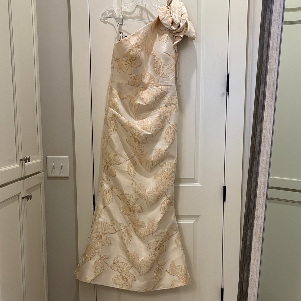 Alexander by Daymor Mother of the Bride, size 8